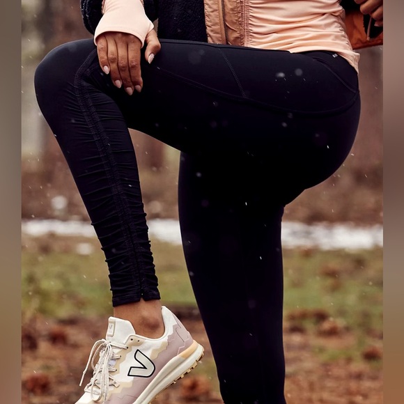 FP Movement by Free People Pants - 🏷️ NWT FP Movement Wonderland Warmth Black Leggings 🖤